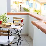 Corona Guest House 3*