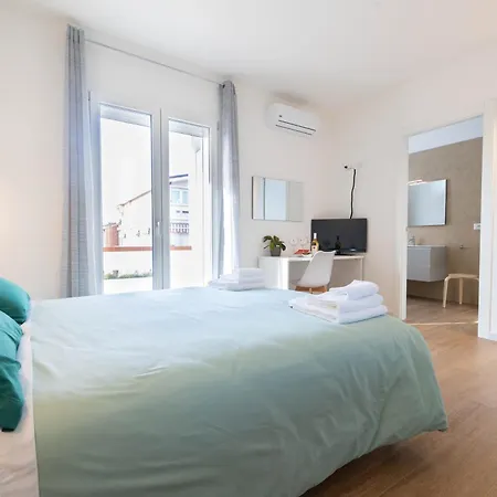 Corona Guest House 3*